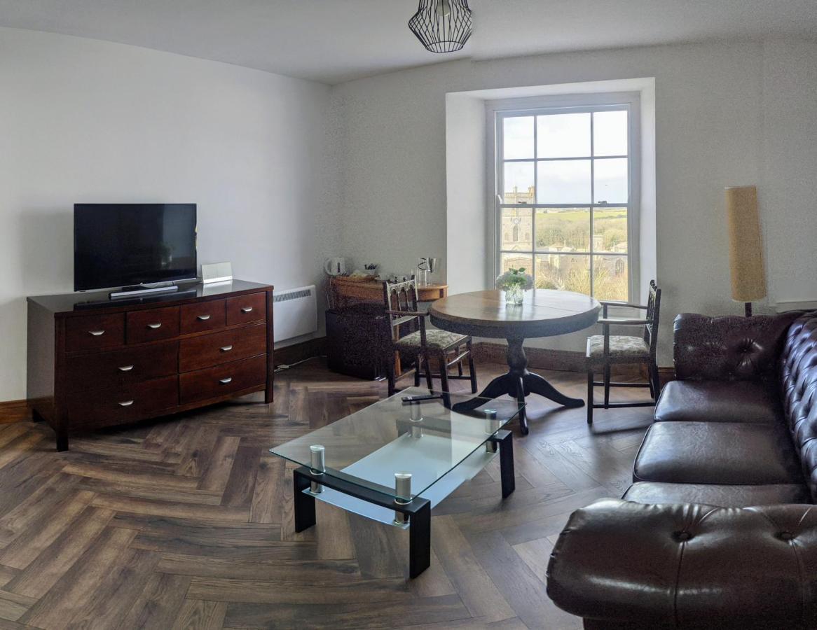 St Davids Gin & Kitchen - The Cathedral Villas Exteriör bild