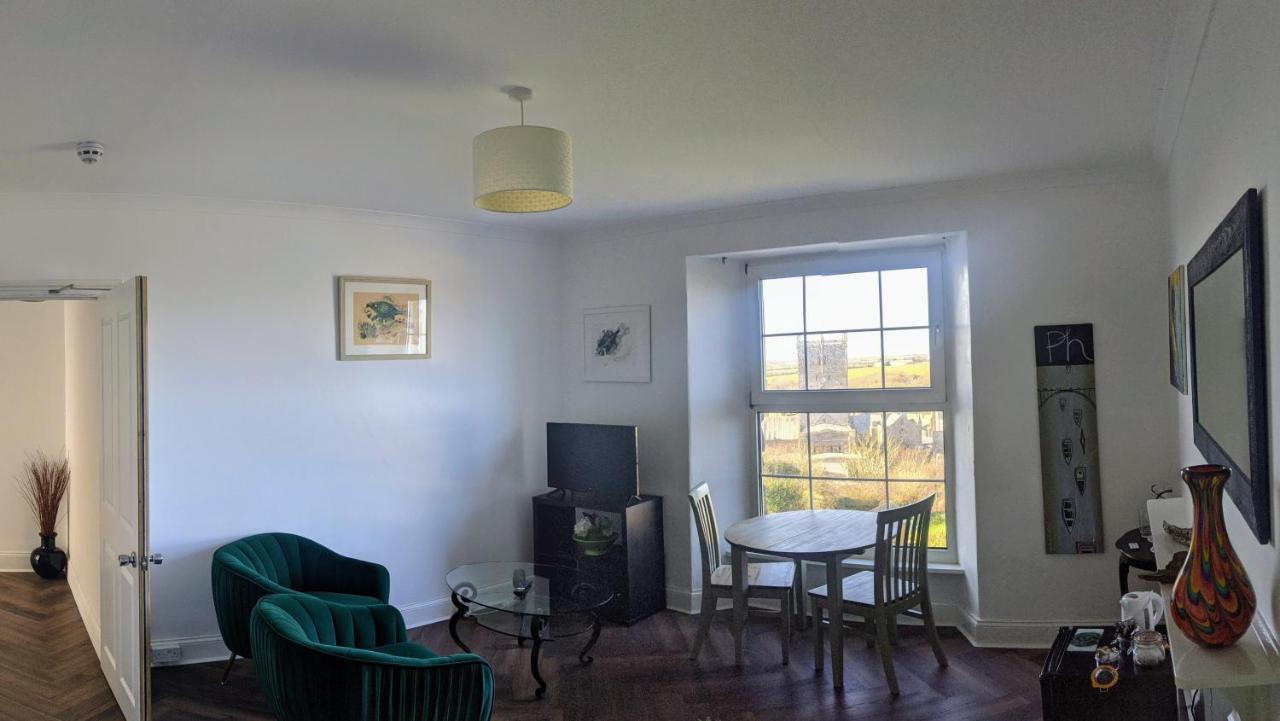 St Davids Gin & Kitchen - The Cathedral Villas Exteriör bild